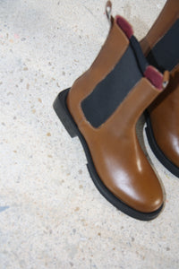 Chelsea Round Ankle Boot Brown Sample - Act Series